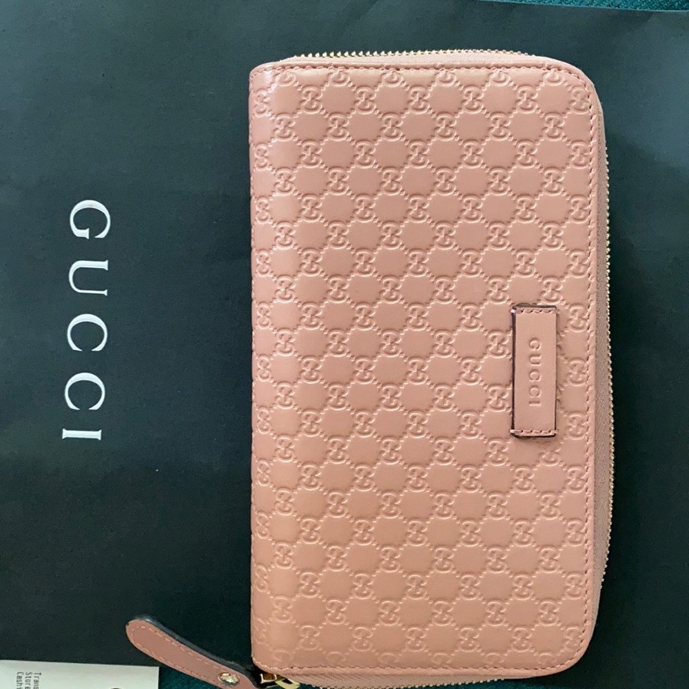 gucci $795 wallet guccissima gg AUTHENTIC